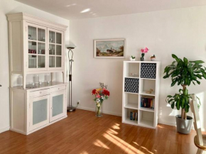 Charming Sunny 100m2 Entire Apartment with 2 bedrooms